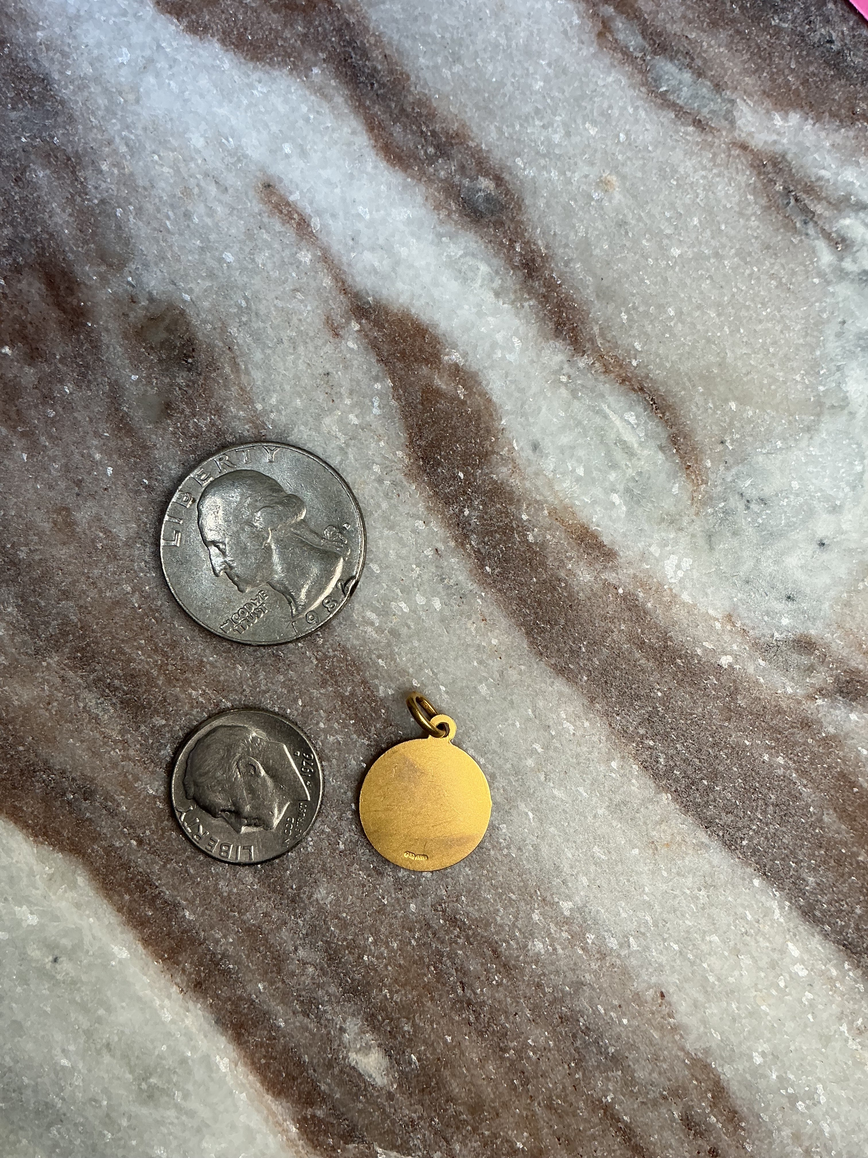 18K Gold Sacred Heart Pendant