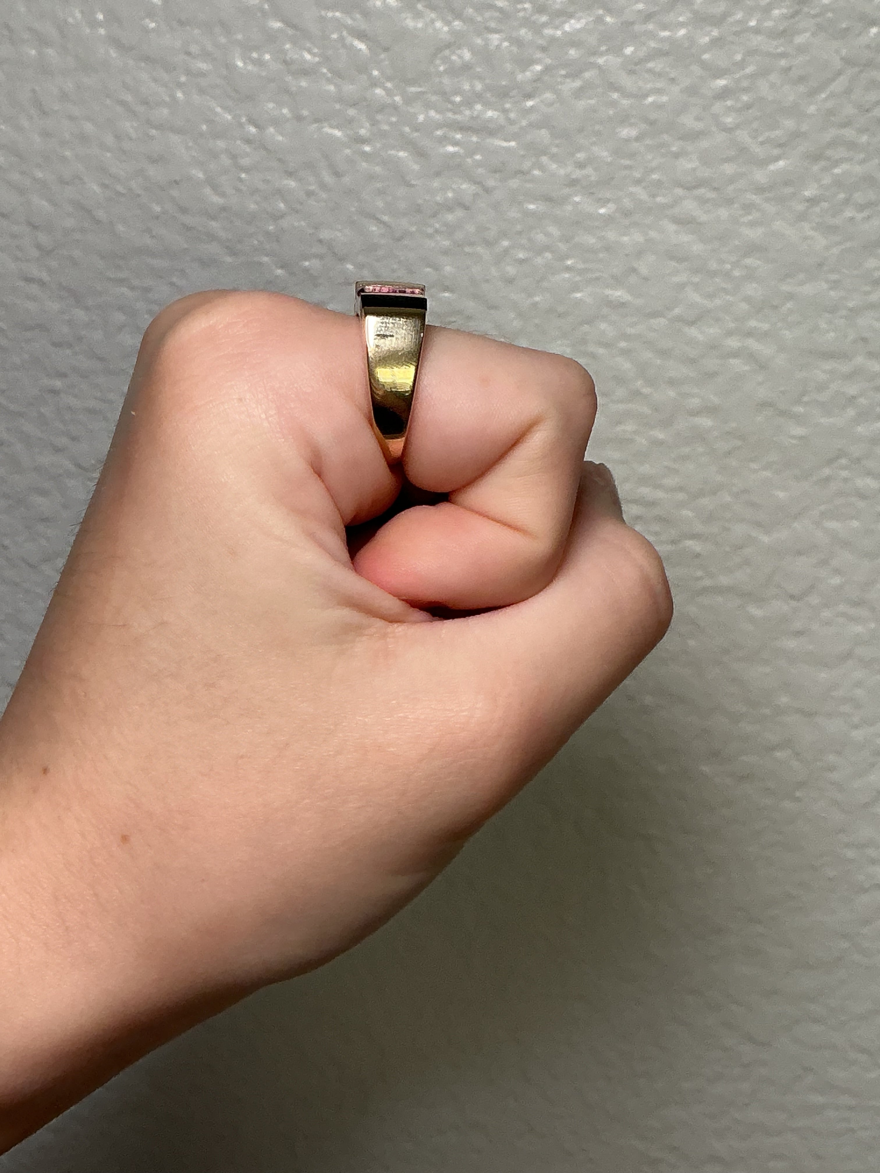 Onyx & Amethyst Ring in Yellow Gold