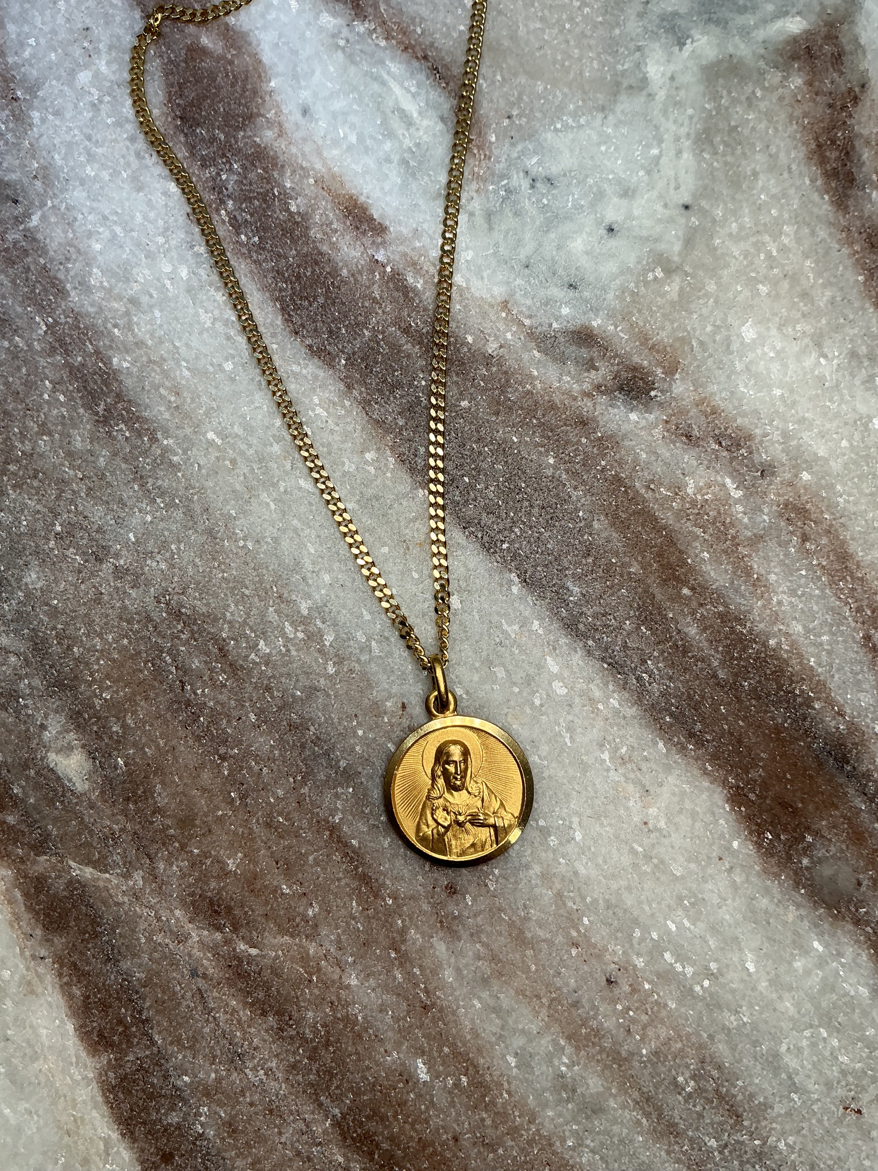 18K Gold Sacred Heart Pendant