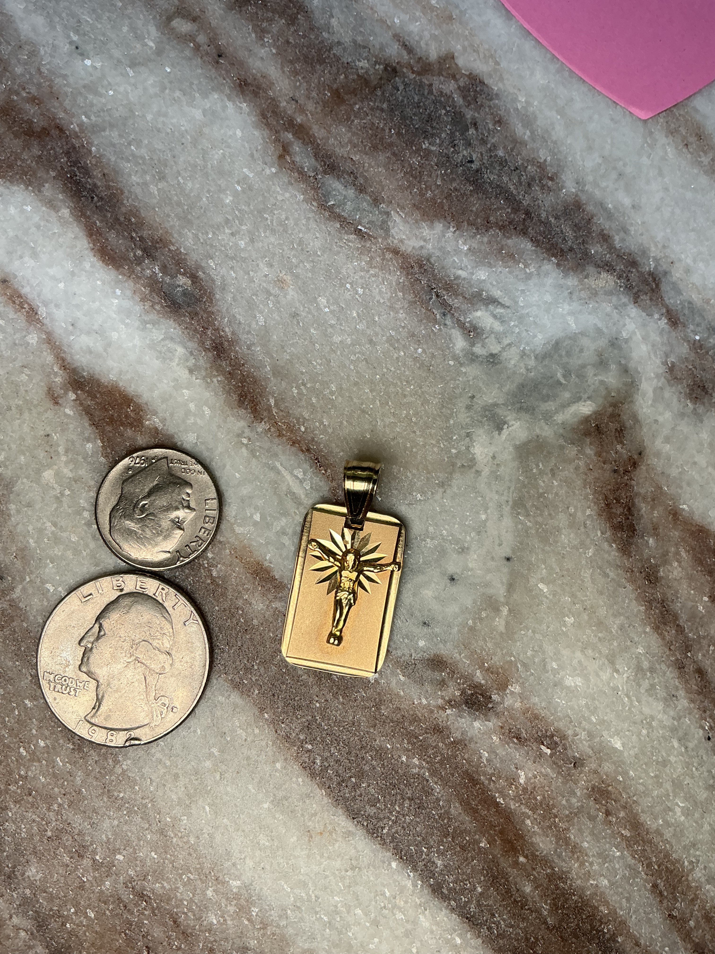 14K Gold Vintage Crucifix Pendant